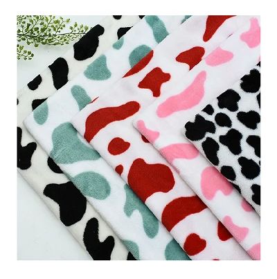 Фланелен плат с крава за пижами