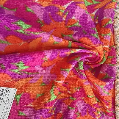 Плисиран плат за рокля